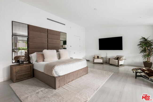 Building Photo - 49723 Ave Montero