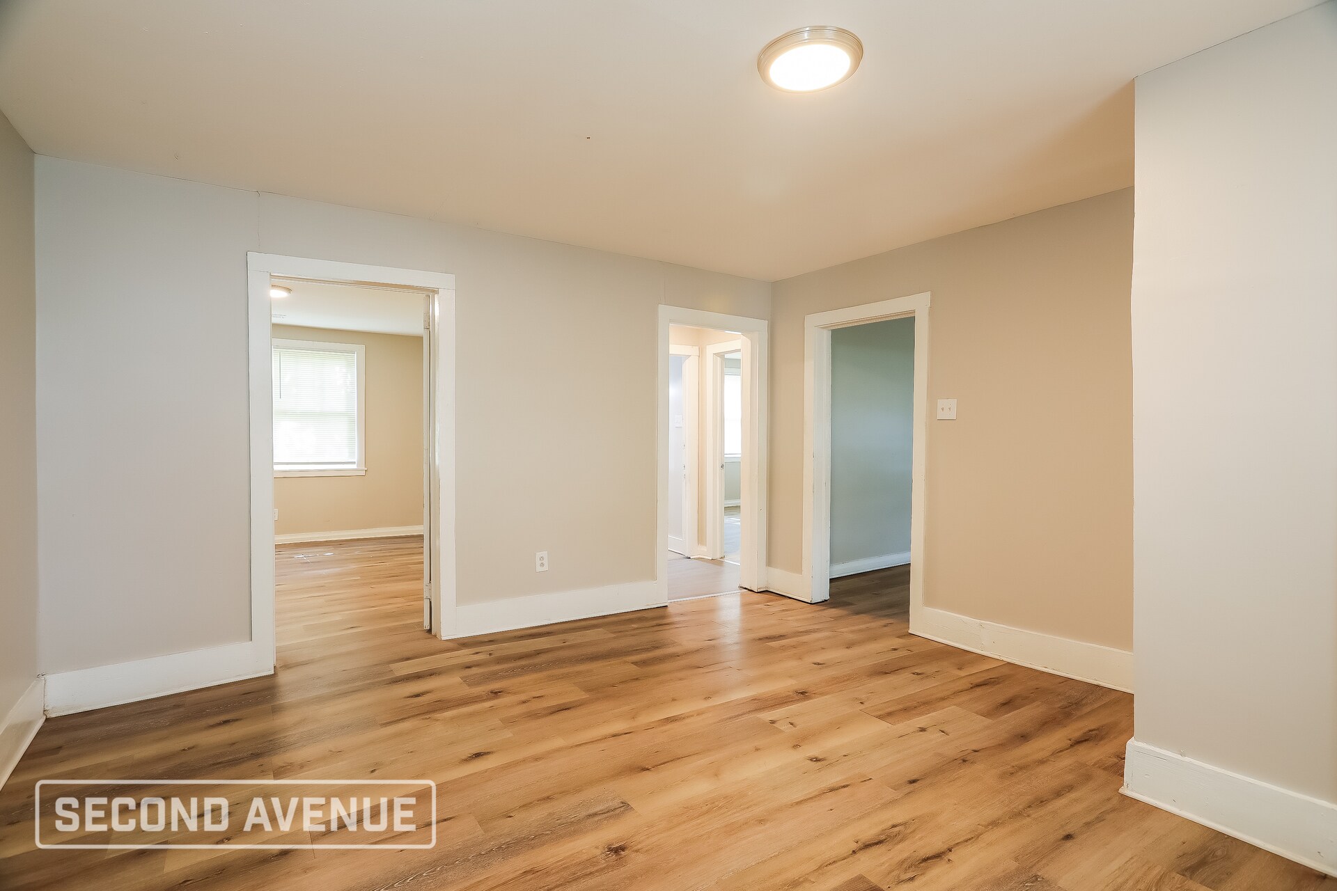 Building Photo - 315 3rd St N