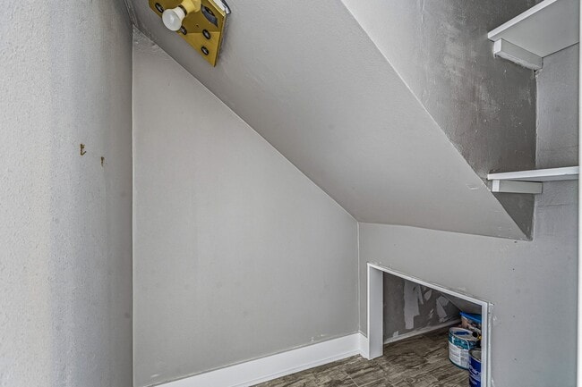 Building Photo - 830 Threadneedle St