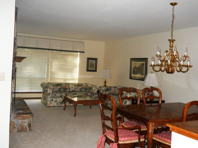 Building Photo - 171 Village Blvd