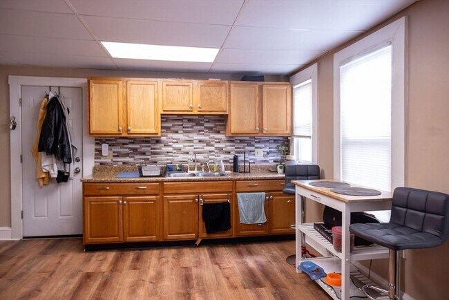 Building Photo - 38 Greenacre Square