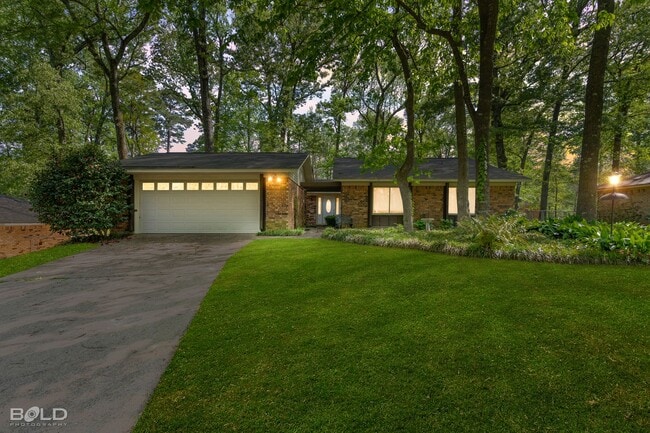 Primary Photo - 3 BEDROOM AVAILABLE IN DOGWOOD!