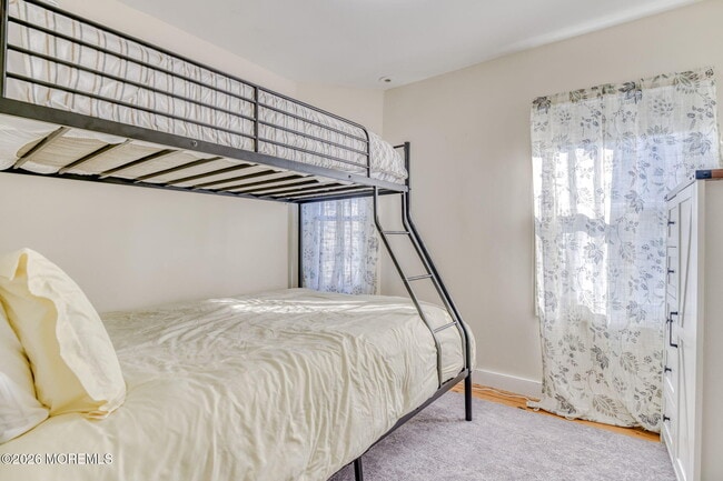 Building Photo - 26 Heck Ave