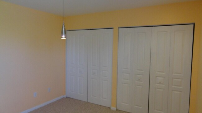 Building Photo - 5404 Sunseeker Blvd