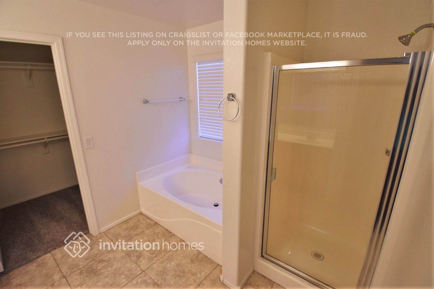 Building Photo - 8134 W Hilton Ave