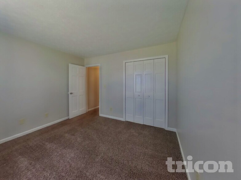 Building Photo - 2342 Valley Creek Way
