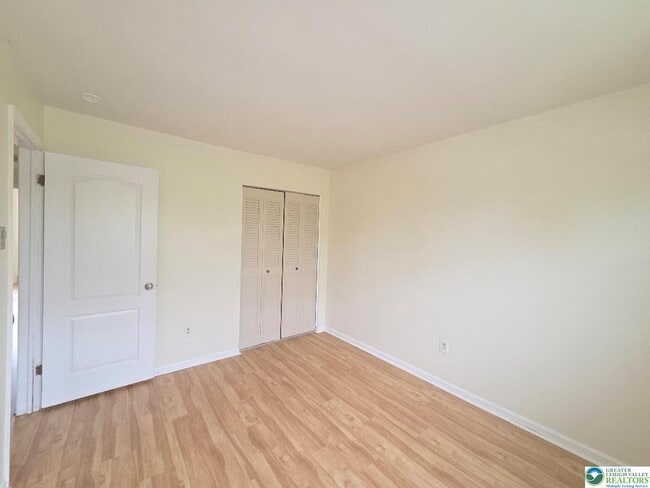 Building Photo - 1749 Schoenersville Rd