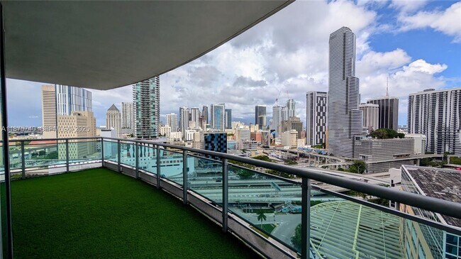 Building Photo - 350 S Miami Ave