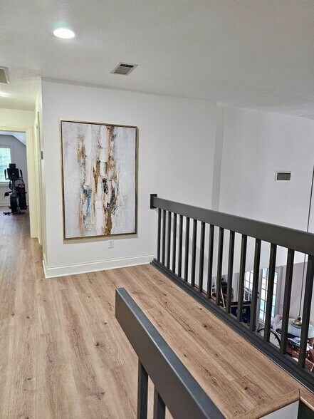Building Photo - 375 Amber Leaf Dr