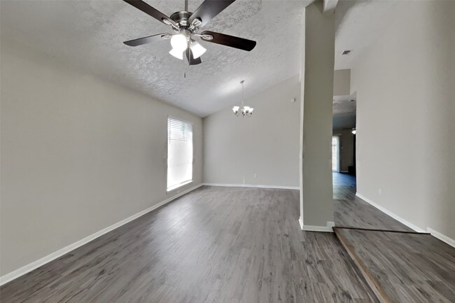 Building Photo - 10439 Lazy Meadows Dr