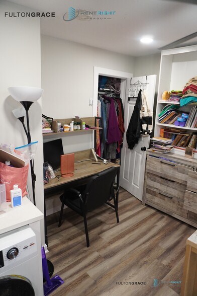 Building Photo - 1503 W 19th St