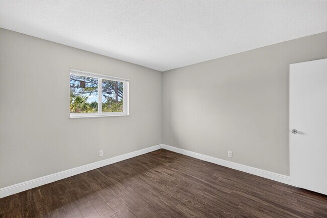 Building Photo - 1007 PROSPECT