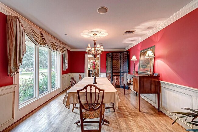 Building Photo - 9310 Oakford Ct