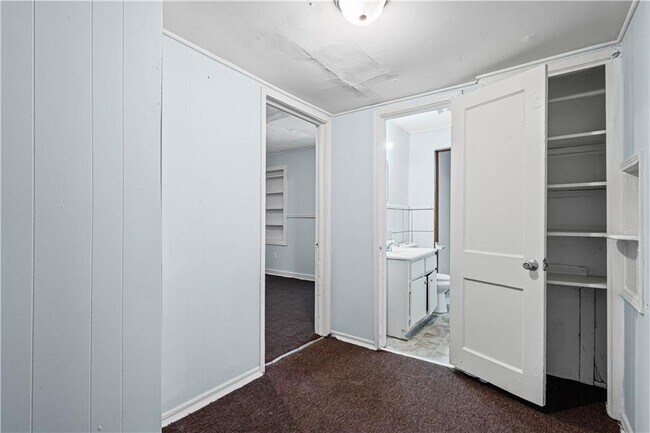 Building Photo - 2063 N Gimon Cir