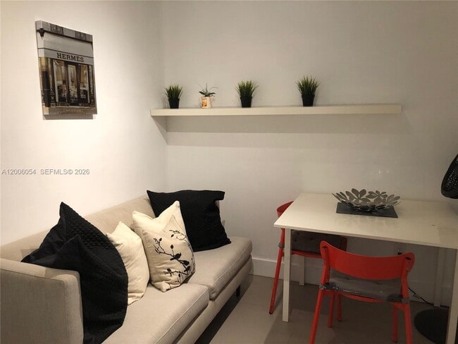 Building Photo - 911 Meridian Ave