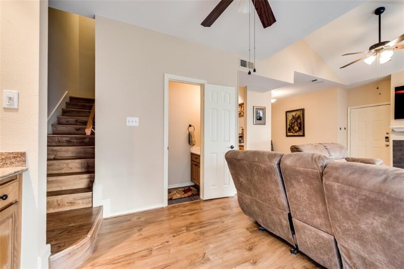 Building Photo - 14400 Montfort Dr