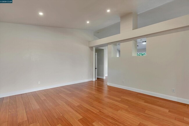 Building Photo - 4719 Golden Bear Dr