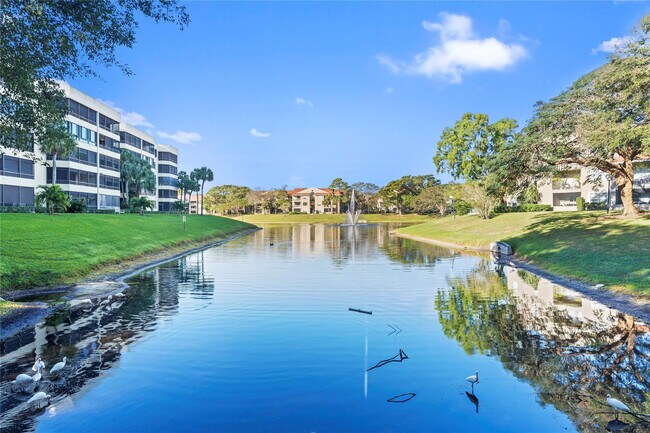 Building Photo - 1850 Homewood Blvd