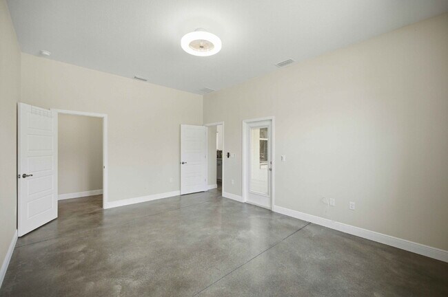 Building Photo - Country Living with Modern Convenience!
