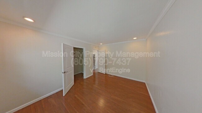 Building Photo - 515 N Alisos St