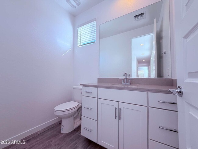 Building Photo - 10126 E Ulysses Ave