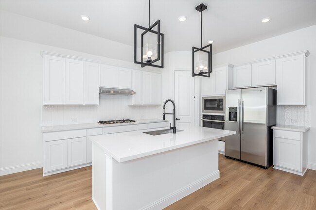 Building Photo - 1013 Rainshower Wy