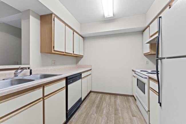 Building Photo - 2136 Stirrup Ln