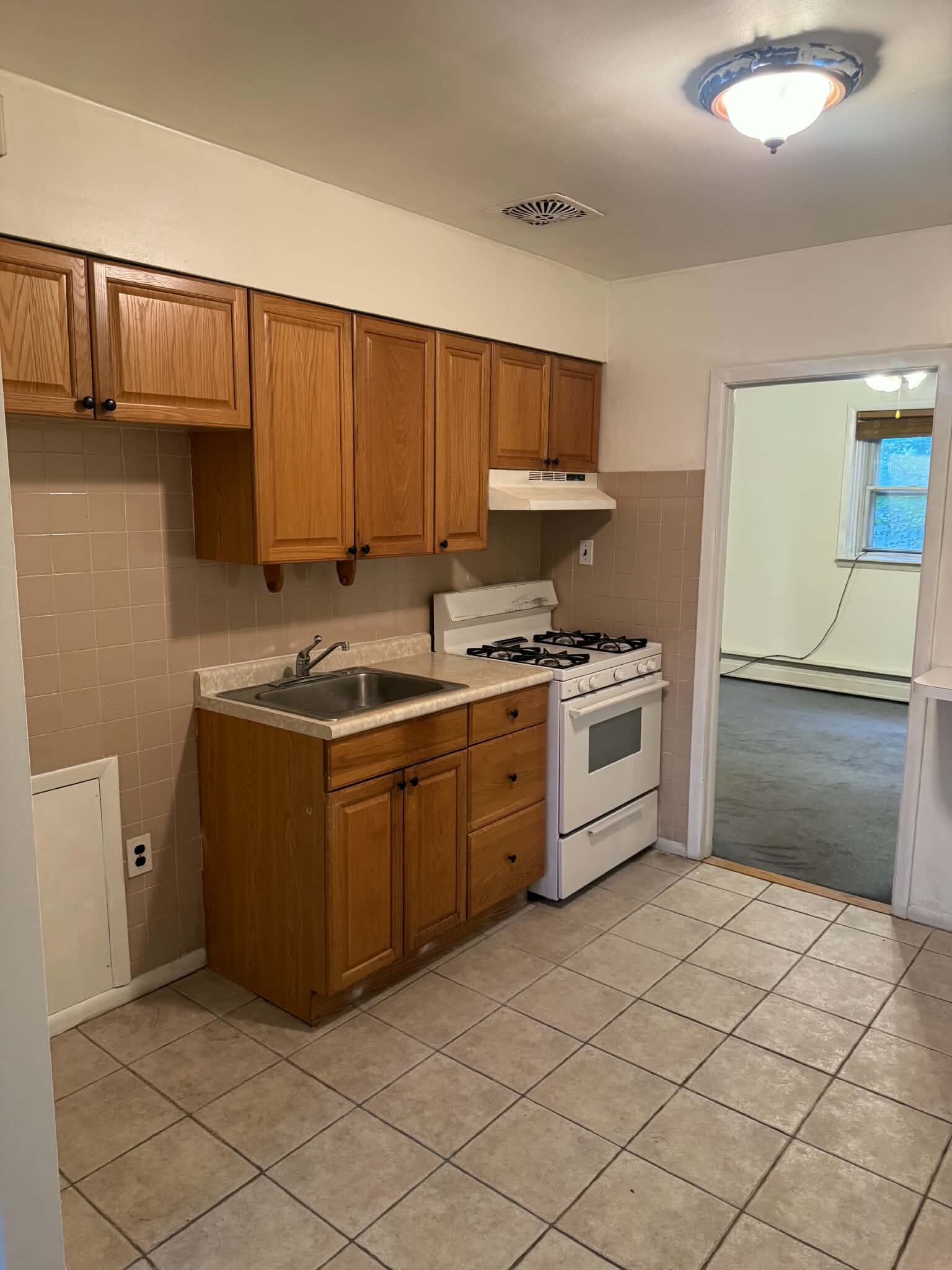 kitchen - 4994 Miriam Rd