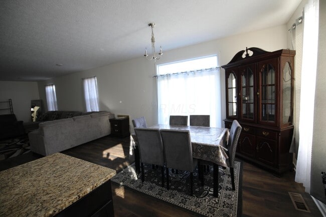 Building Photo - 216 Old Bay Dr