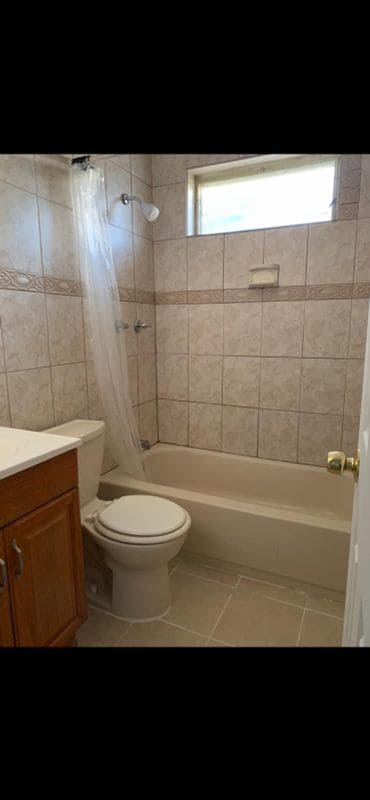 Building Photo - 401 SW 8th St