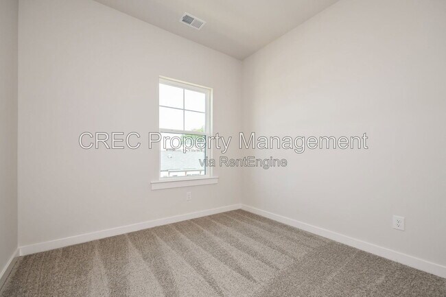 Building Photo - 596 Scholar Way
