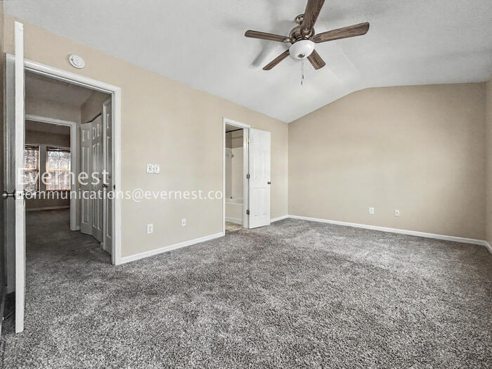 Building Photo - 54 Highoak Dr