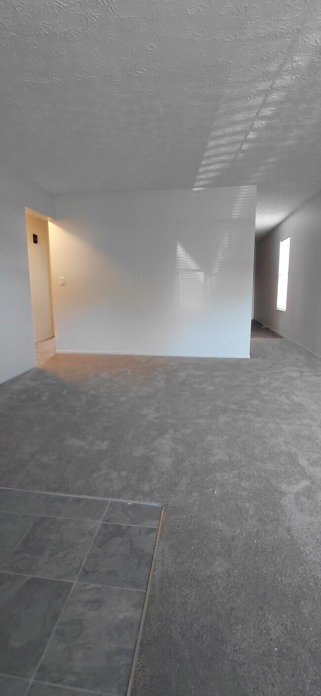 Building Photo - 2502 Thimbleberry Rd