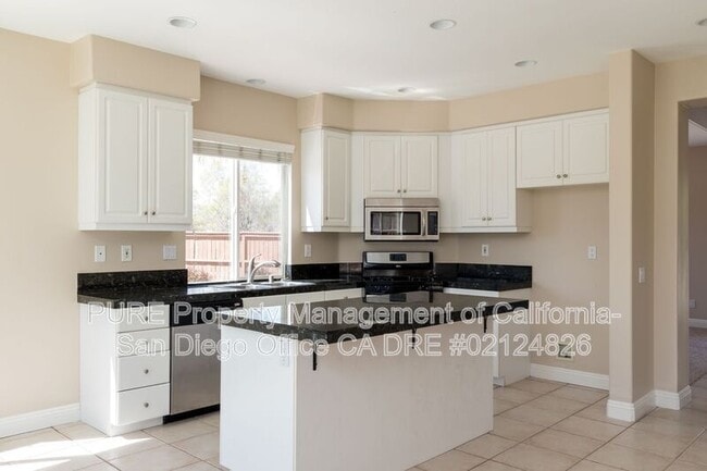 Building Photo - 44090 Terraza Ct