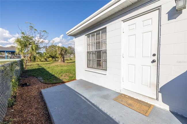 Building Photo - 3605 W Iowa Ave