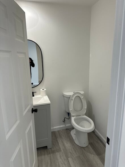 Building Photo - 2838 Live Oak St