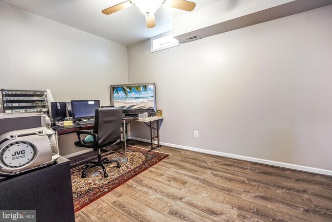Building Photo - 24990 Mineral Springs Cir