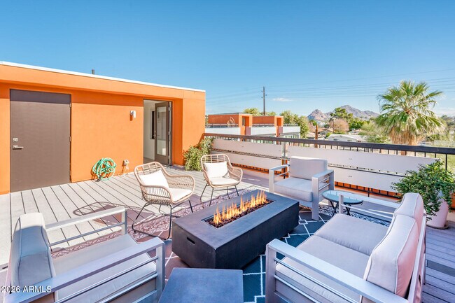 Building Photo - 4416 N 27th Way