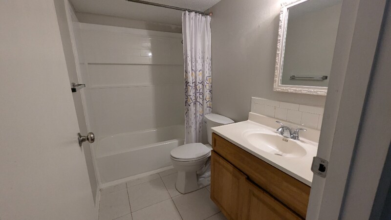 Building Photo - 2553 Brush Ct