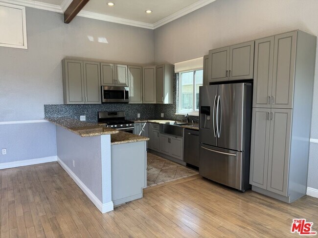 Building Photo - 1255 Princeton St