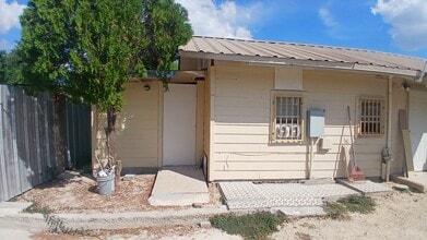 Building Photo - 8205 Glen Shadow Dr