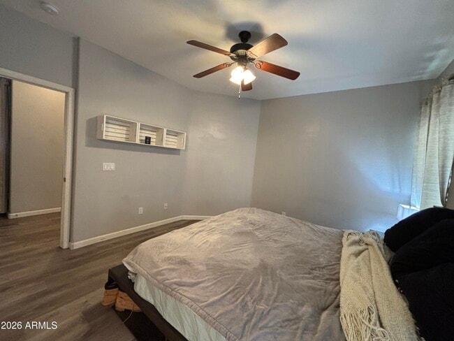 Building Photo - 948 E Savannah Dr