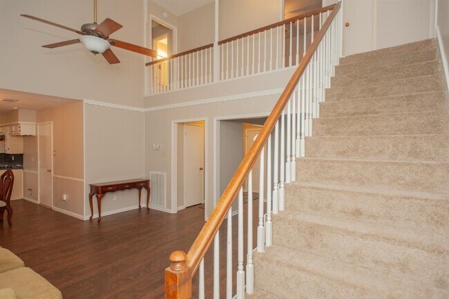 Building Photo - 10606 Kirkhall Dr