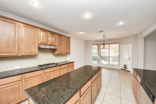 Building Photo - 4422 Roundtree Ln