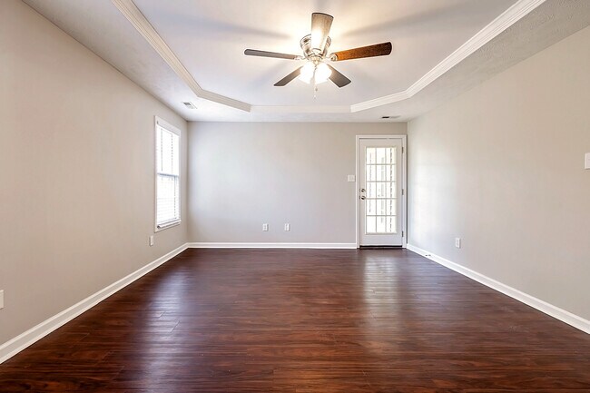 Building Photo - 318 Tennessee Walker Dr