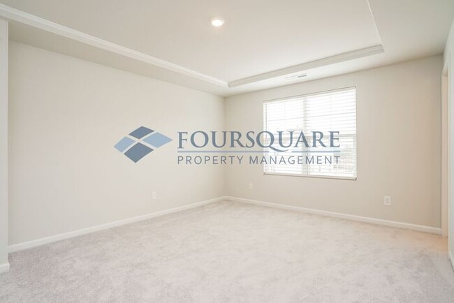 Building Photo - Townhome | 2nd Floor Back Deck | Washer/ D...