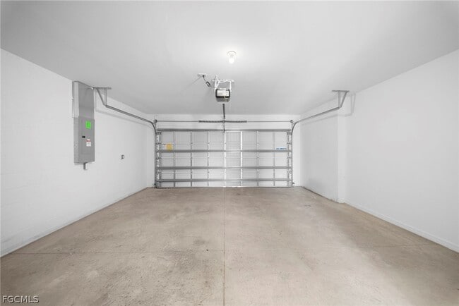 Building Photo - 258 Silent Lk Dr