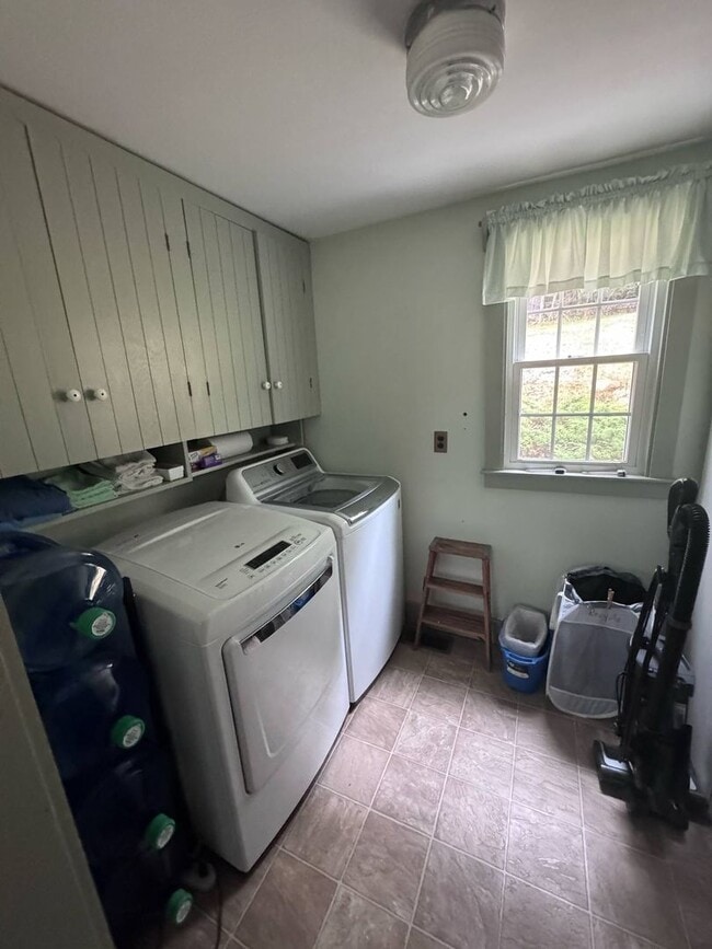 Building Photo - Waterfront Georgetown 3 Bed