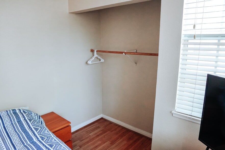 Building Photo - 326 Pasto Rico-