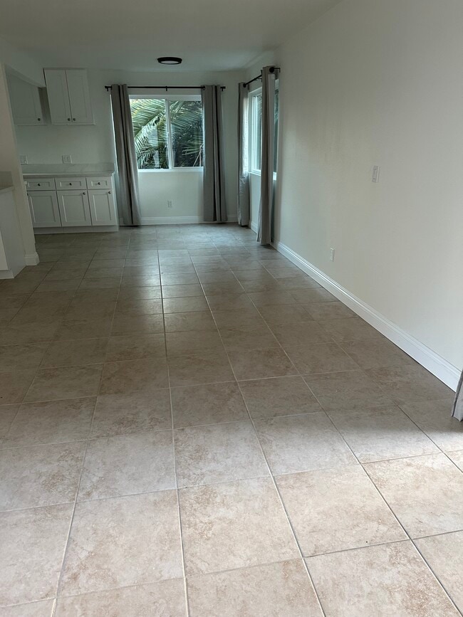 Building Photo - 242 W Avenida Palizada